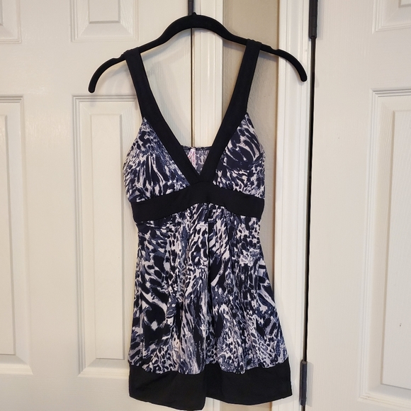 EUC Sugarspice L Top - Picture 1 of 8